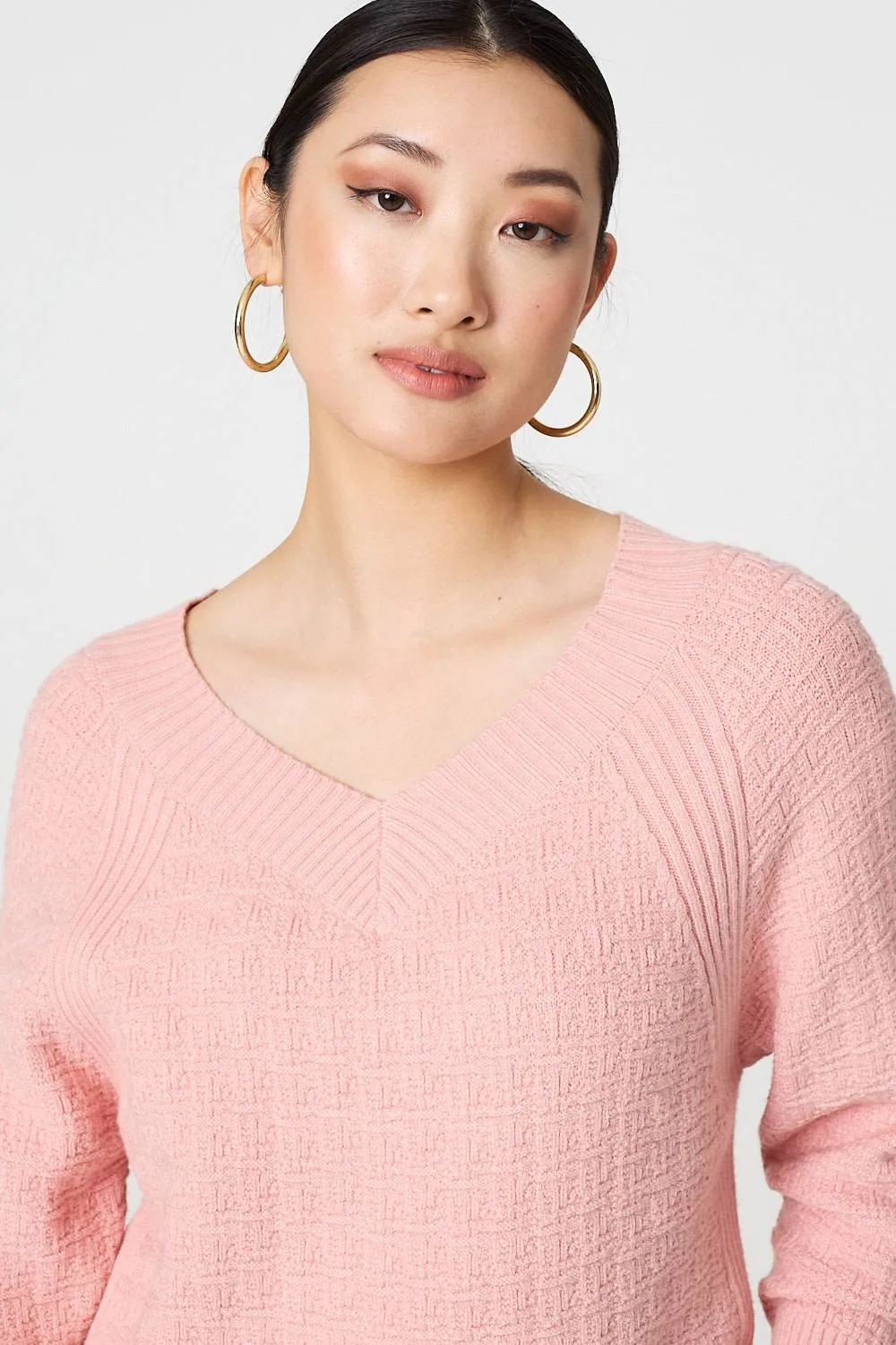 Textured V-Neck Relaxed Curve Hem Jumper